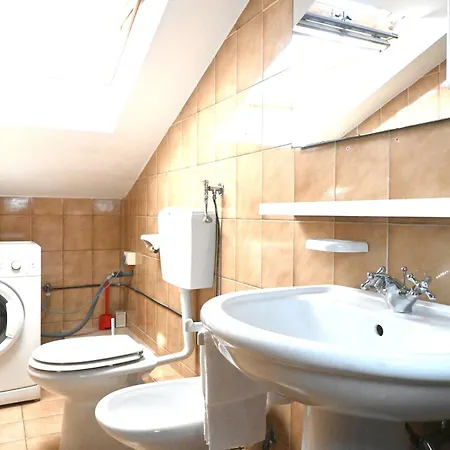Apartment P083 - Porto Recanati, Comodo Attico In Centro Storico Porto Recanati