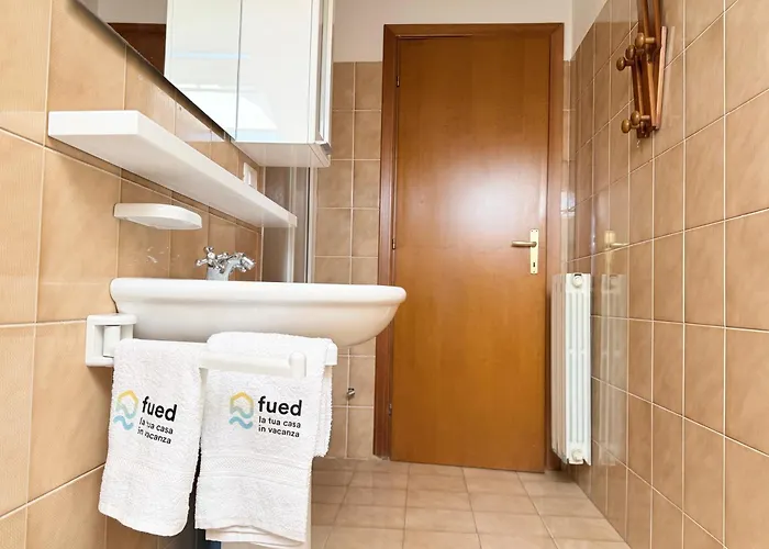 Apartment P083 - Porto Recanati, Comodo Attico In Centro Storico *